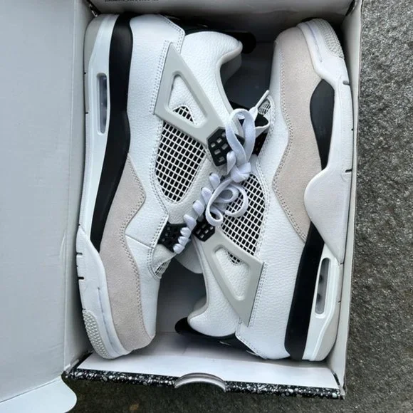 Jordan 4 Retro Military Black - Picture 4 of 6